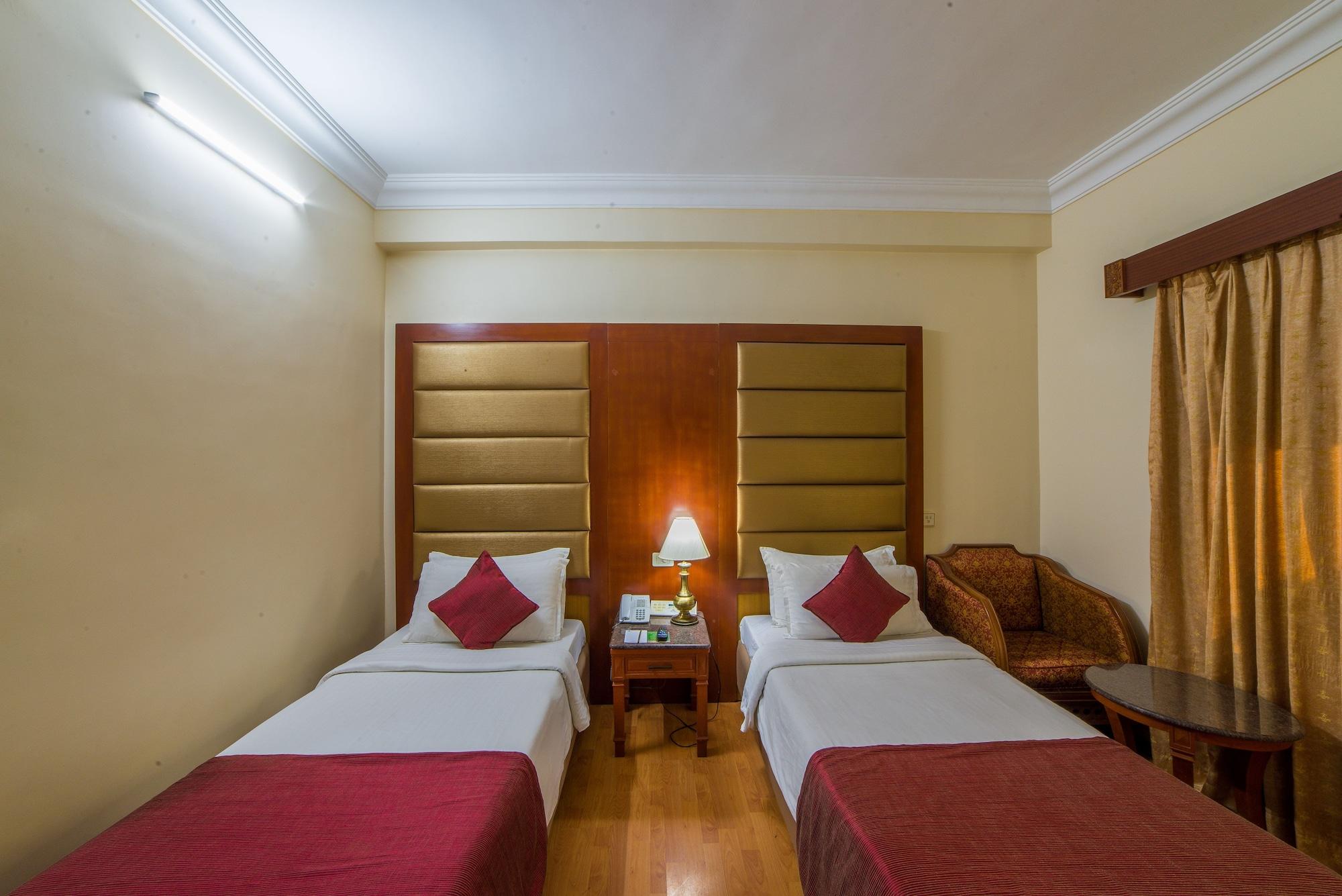 Raj Park Hotel Madras Buitenkant foto