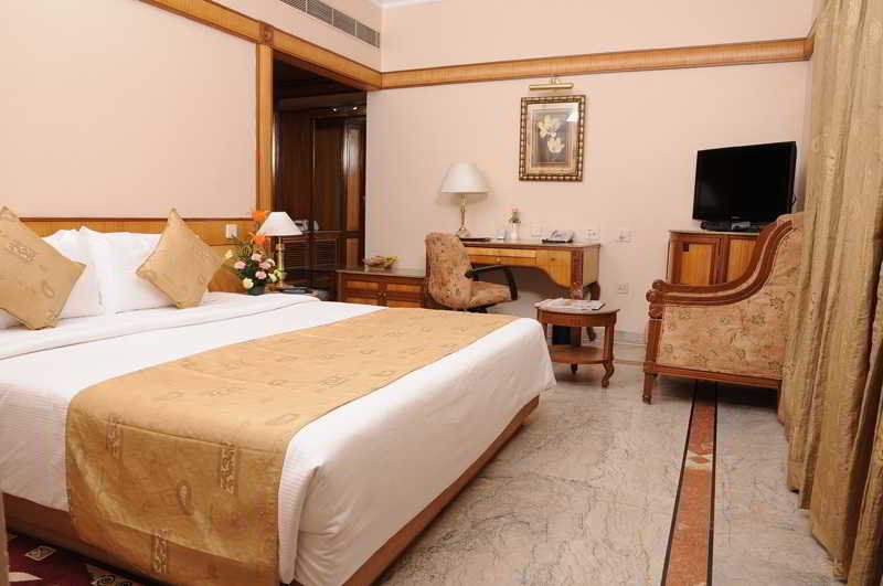 Raj Park Hotel Madras Buitenkant foto