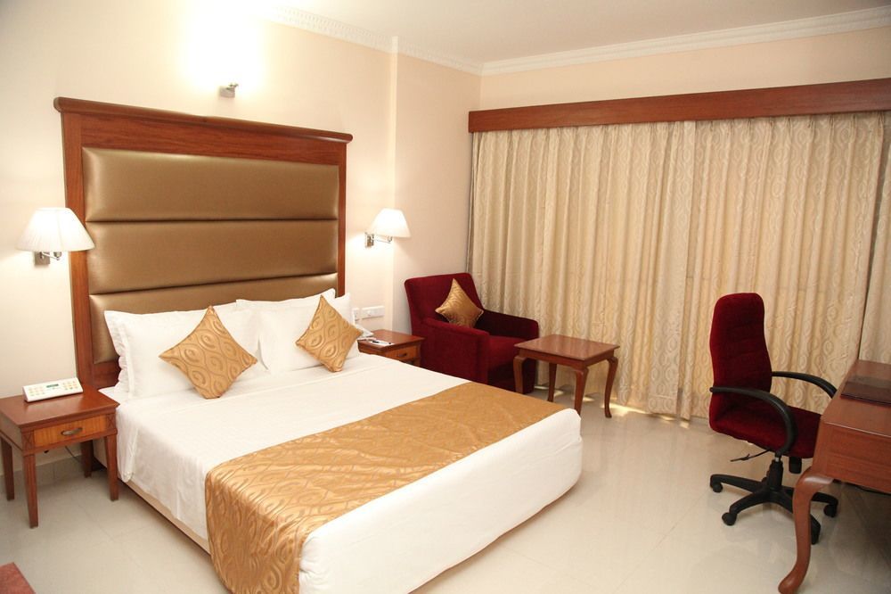 Raj Park Hotel Madras Buitenkant foto