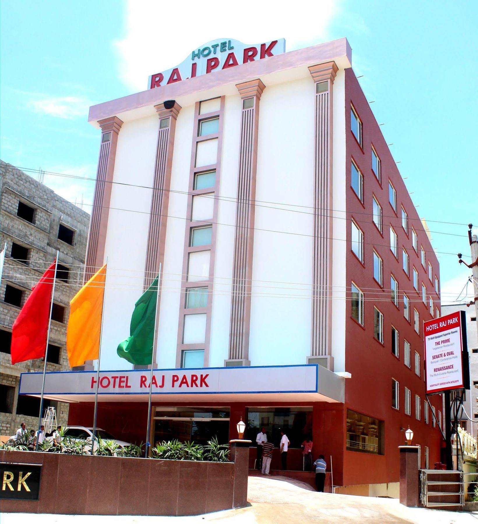 Raj Park Hotel Madras Buitenkant foto