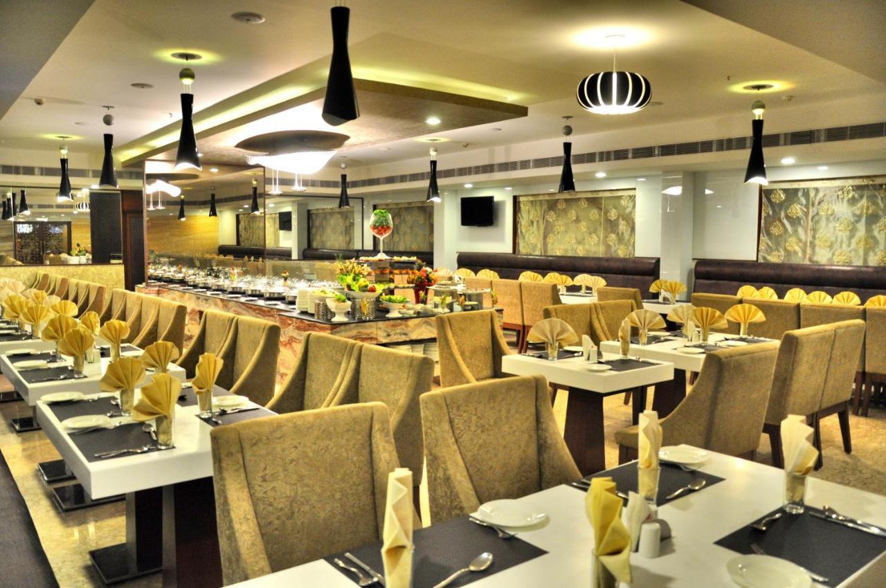 Raj Park Hotel Madras Buitenkant foto