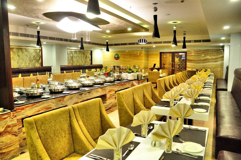 Raj Park Hotel Madras Buitenkant foto